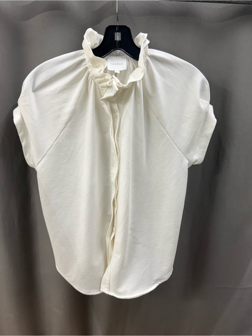 sundays Size xs Ruffle Collar Short Sleeve Blouse